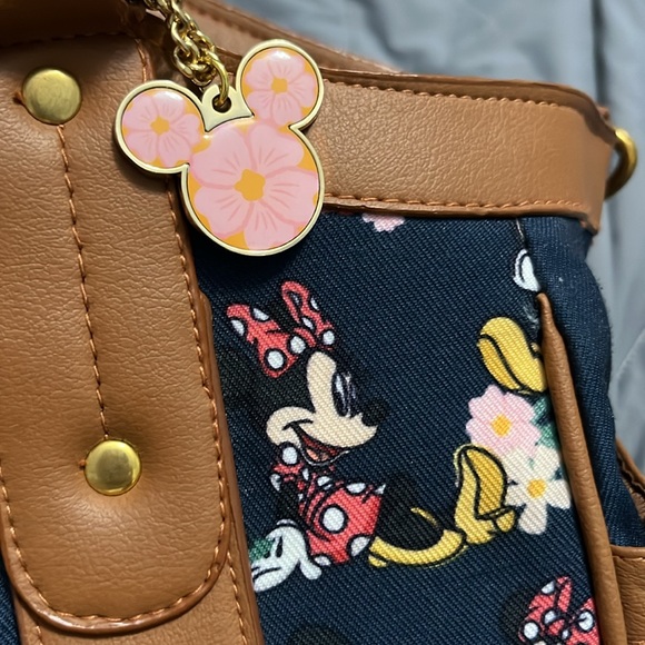 Bradford Exchange Disney Bag - Picture 7 of 7